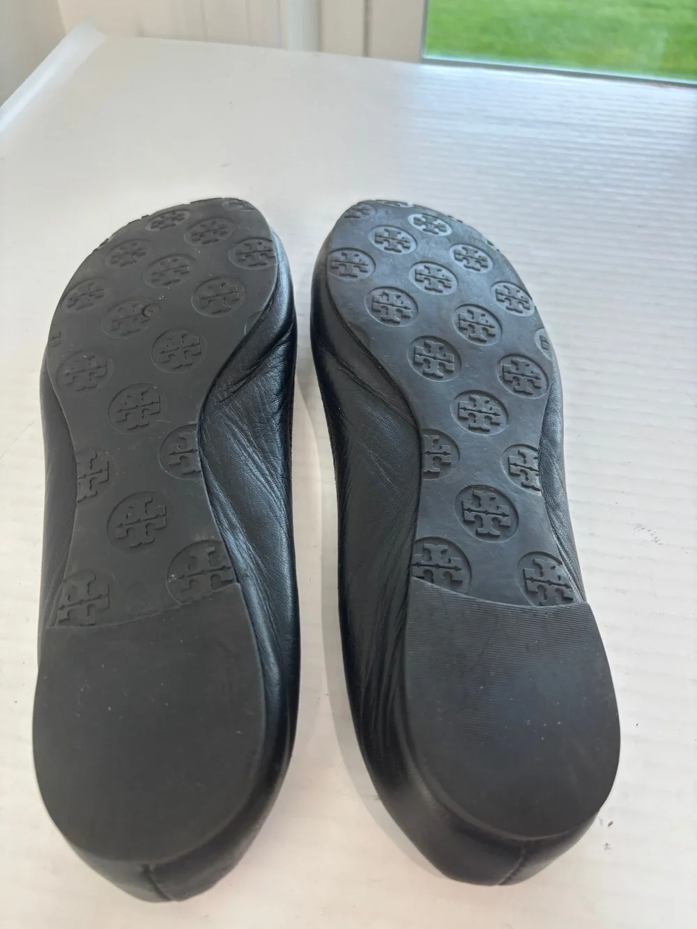 Tory Burch Minnie Leather Ballet Flats Womens Shoe Size 8 Black Travel Gold Logo